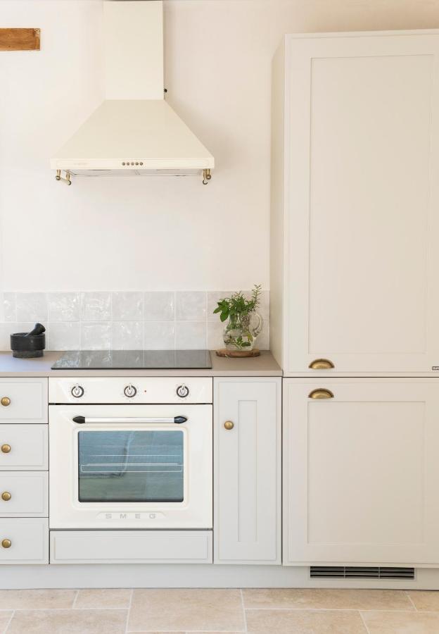 La Petite Ruche, 1 Bedroom Gite In The Luberon Apt Eksteriør billede