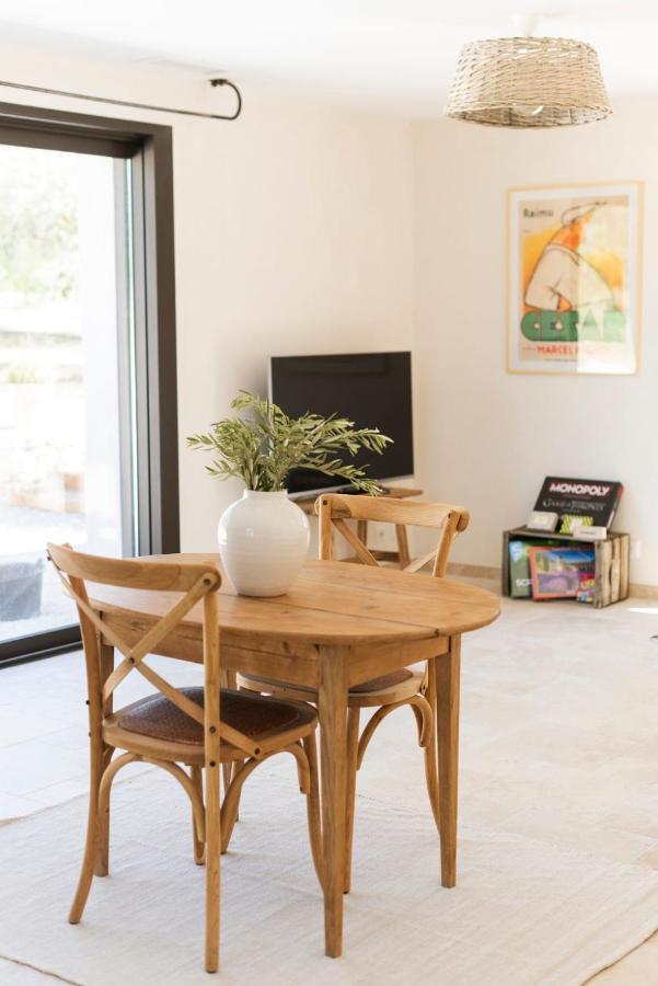 La Petite Ruche, 1 Bedroom Gite In The Luberon Apt Eksteriør billede
