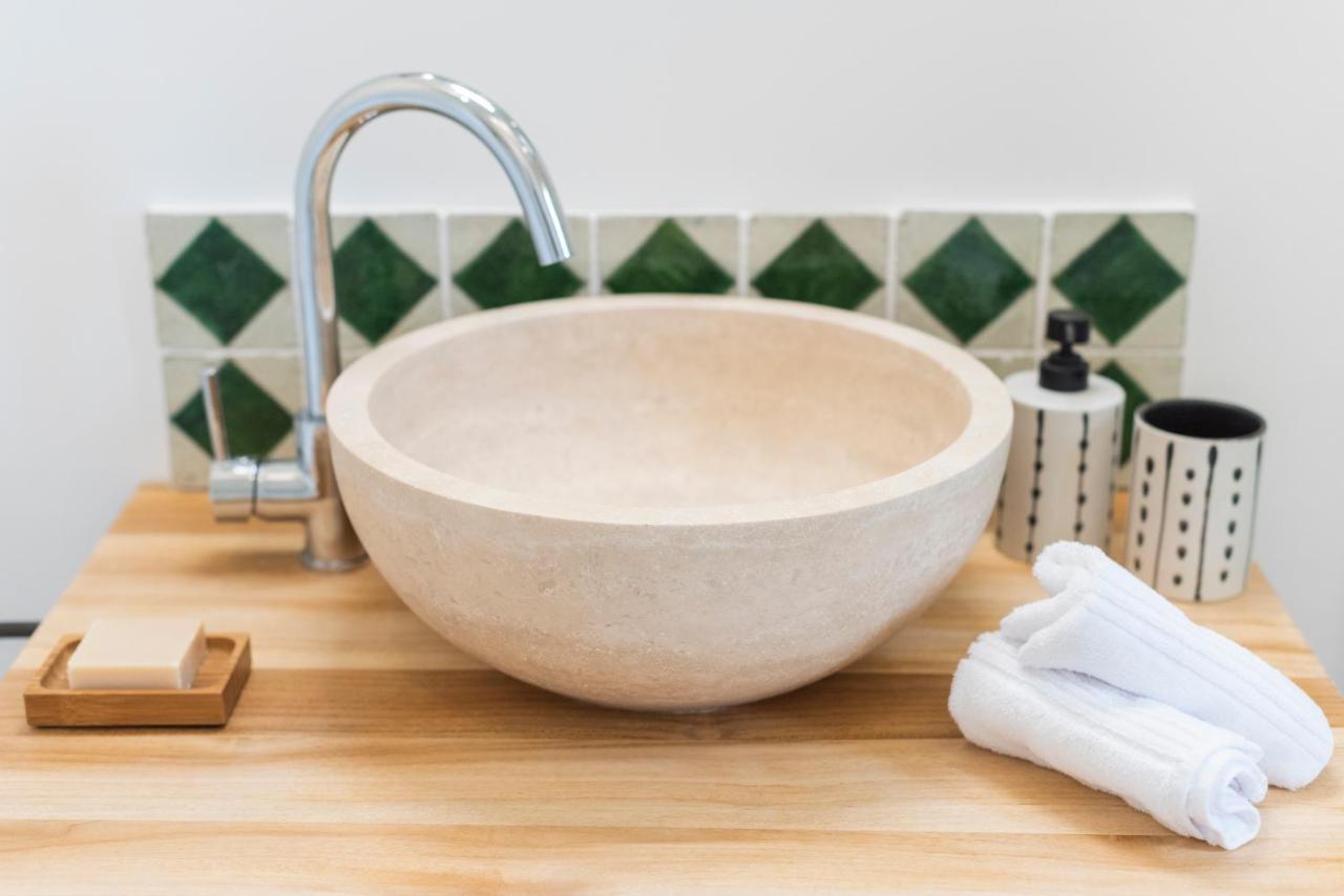 La Petite Ruche, 1 Bedroom Gite In The Luberon Apt Eksteriør billede